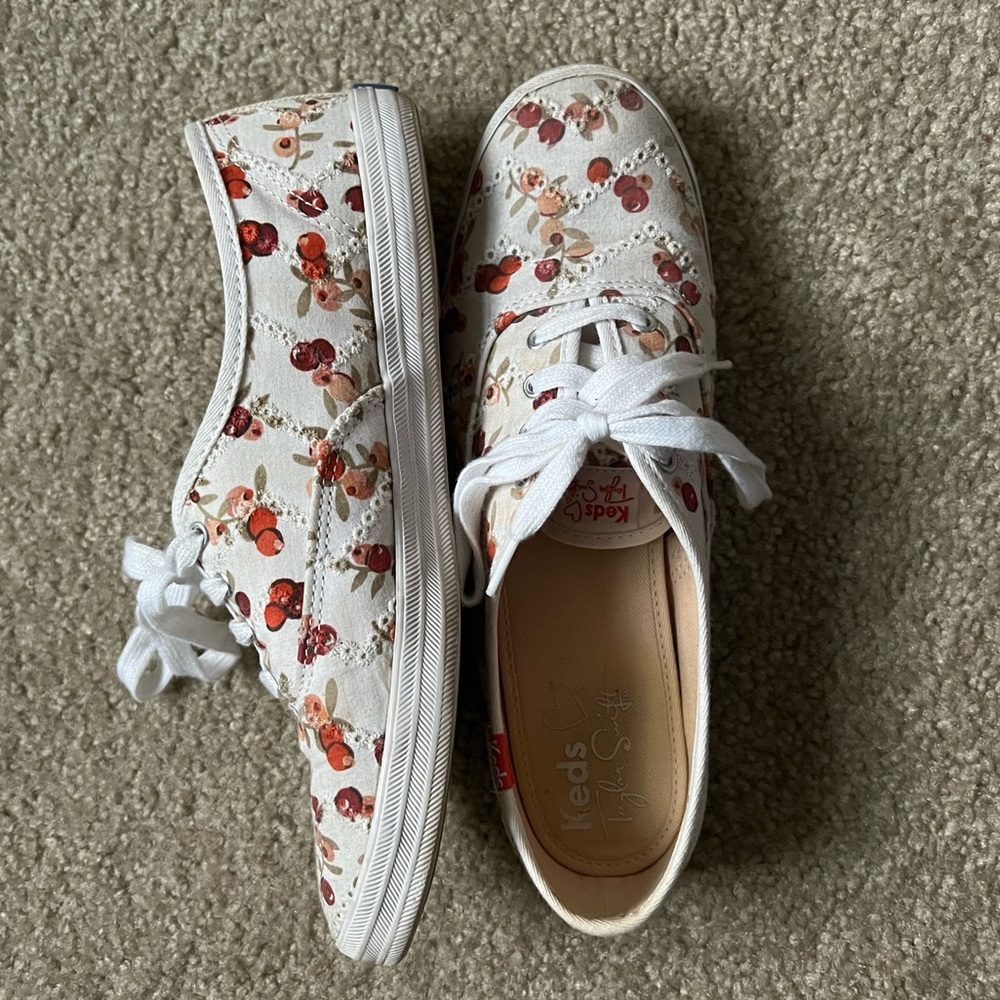Keds Size 8 Cherry Patterned Shoes